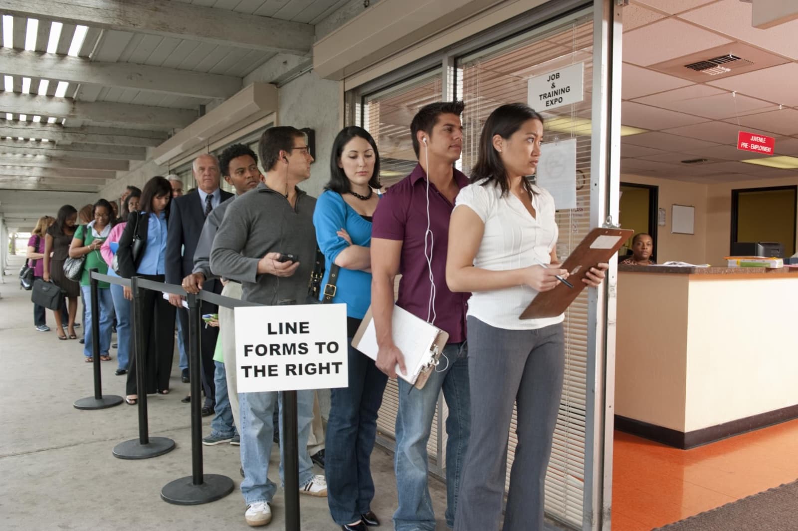 ¿Conviene emigrar de grande? Hasta qué edad es viable