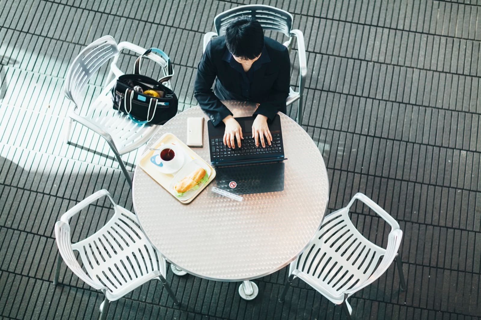 Cuánto paga de impuestos en el mundo un exportador de servicios
