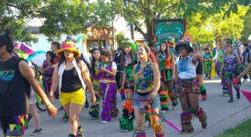 Emigrar a Uruguay: el miedo a la murga que no te dejan dormir